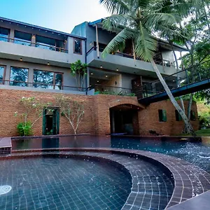 https://ayur-ayur-ayurveda-retreat.kandyhotelsnow.com