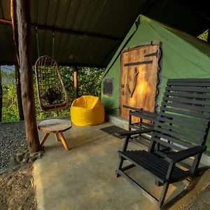 https://venture-camps.kandyhotelsnow.com
