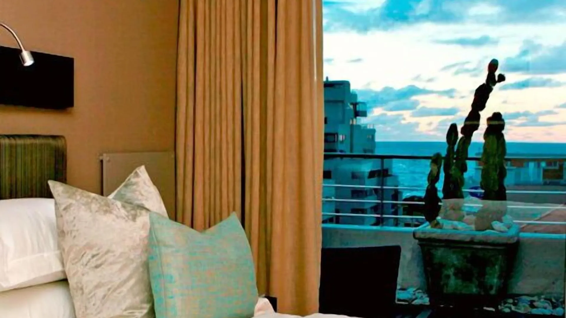 Atlantic Affair Boutique Hotel Cape Town 4*,